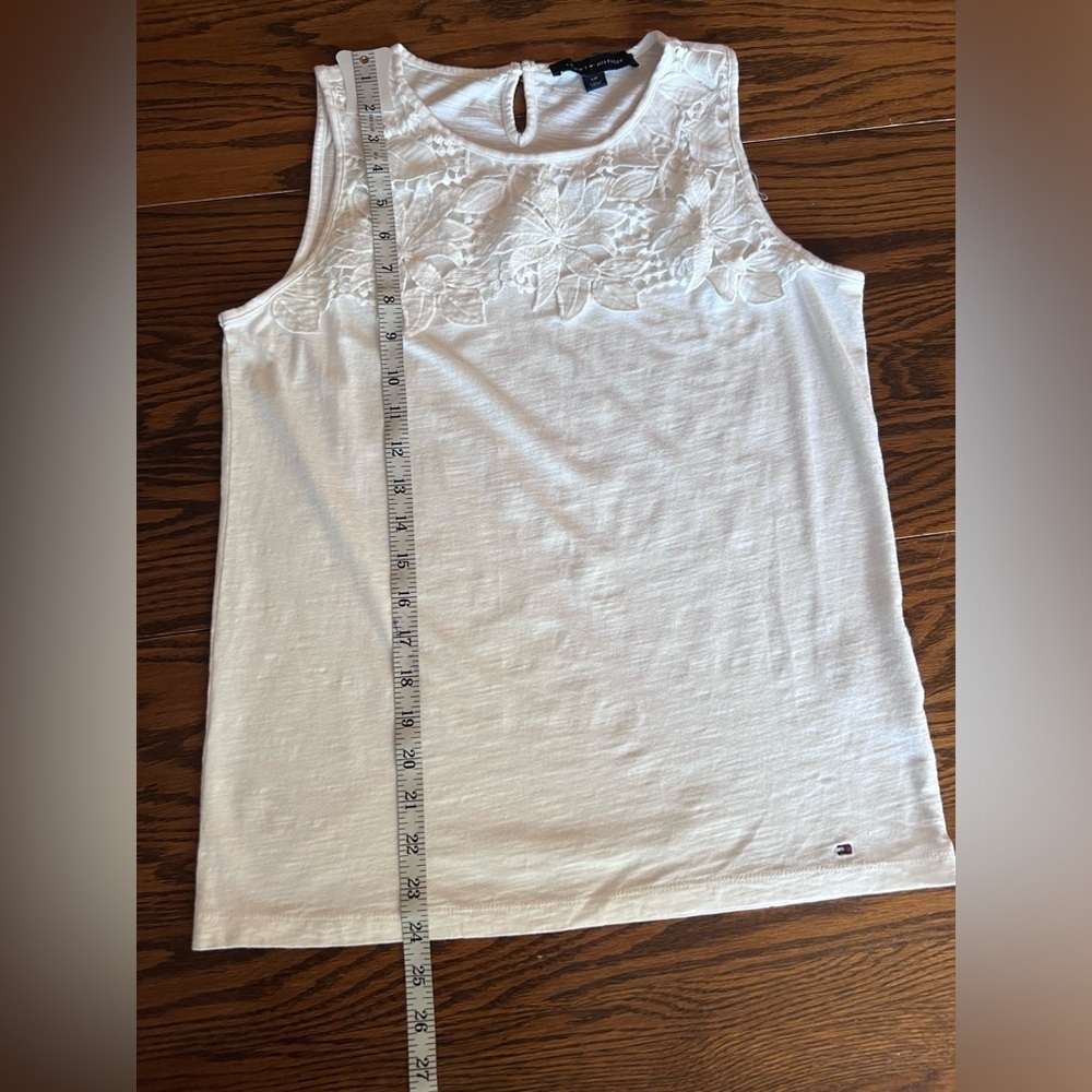 Tommy Hilfiger white tank eyelet lace design on top - Picture 6 of 7